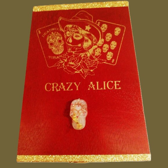 Suenos de Saundra Upcycled EXTREMELY RARE Crazy Alice, Cigar Box, ARTFUL STORAGE - Picture 8 of 12